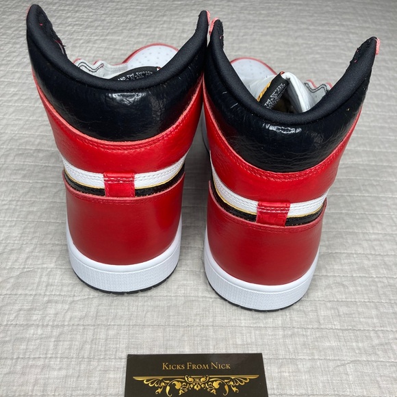 Custom Jordan 1 ‘Chicago’

Size 12 - Picture 4 of 8